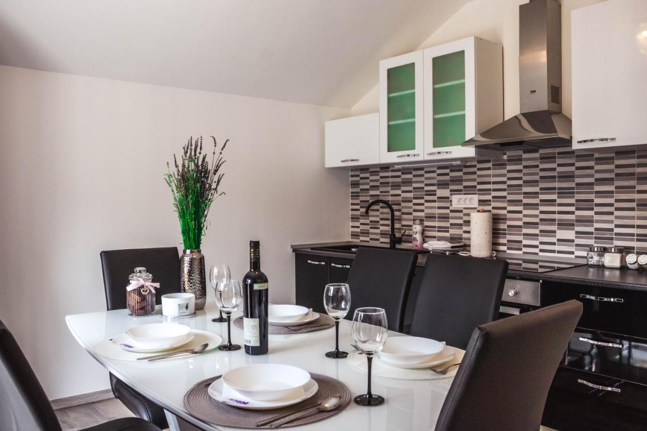 Apartmani Vuckovic Vodice Exterior foto
